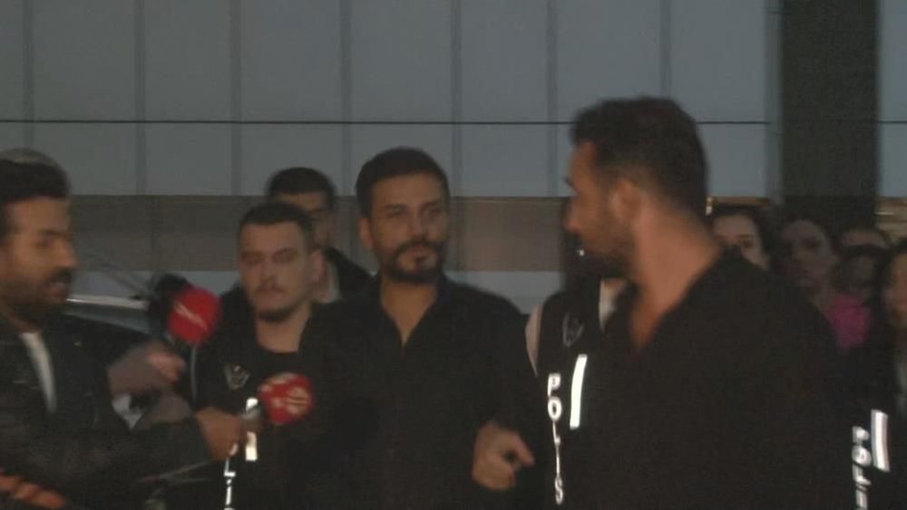 Dilan Polat ve Engin Polat soruşturmasında yeni gelişme | Anneanne
serbest, avukat gözaltında; çiftin araçları emniyete götürüldü - 6