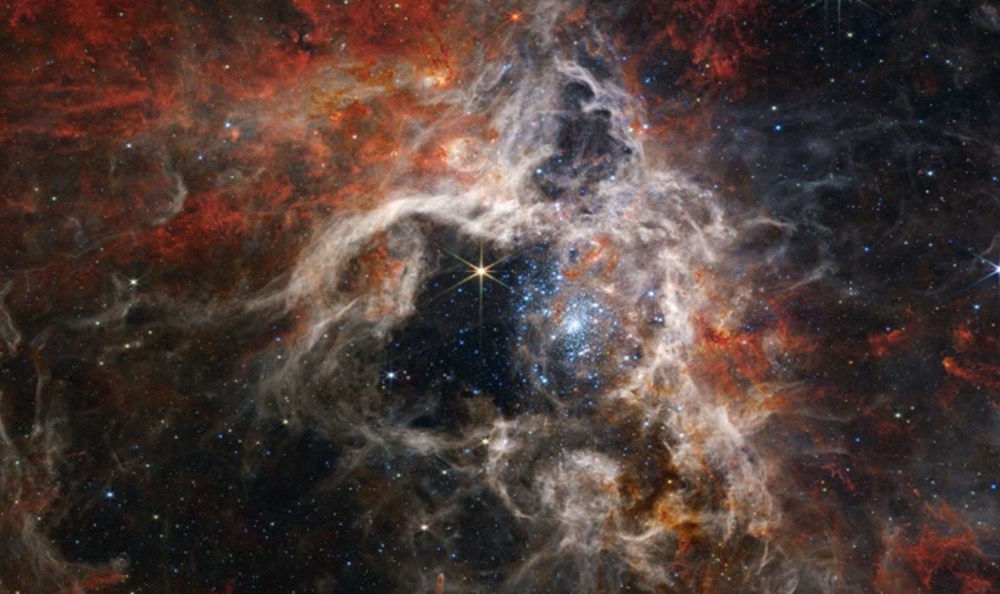 NASA yeni fotoğraflar paylaştı: Evrenin sırları aydınlanıyor - 26