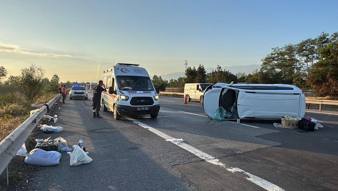 Anadolu Otoyolu'nda otomobil devrildi