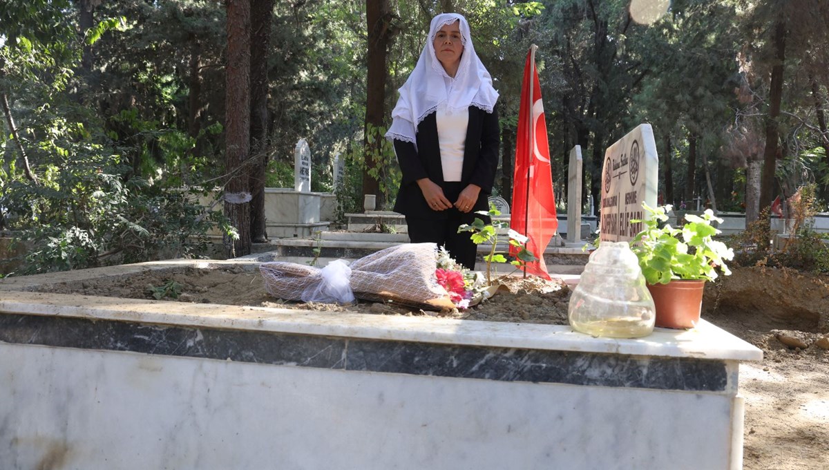 Depremde ölen muhtar unutulmadı Depremde ölen muhtar unutulmadı