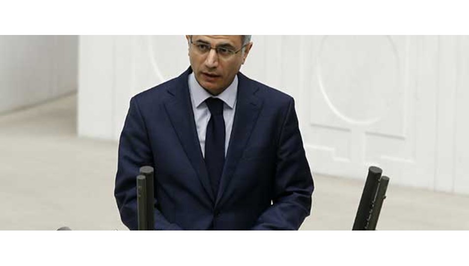 Efkan Ala yemin etti