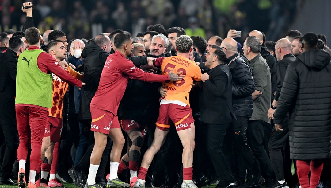 Galatasaray'dan PFDK kararları sonrası ilk açıklama: "Görevinizi yapın"