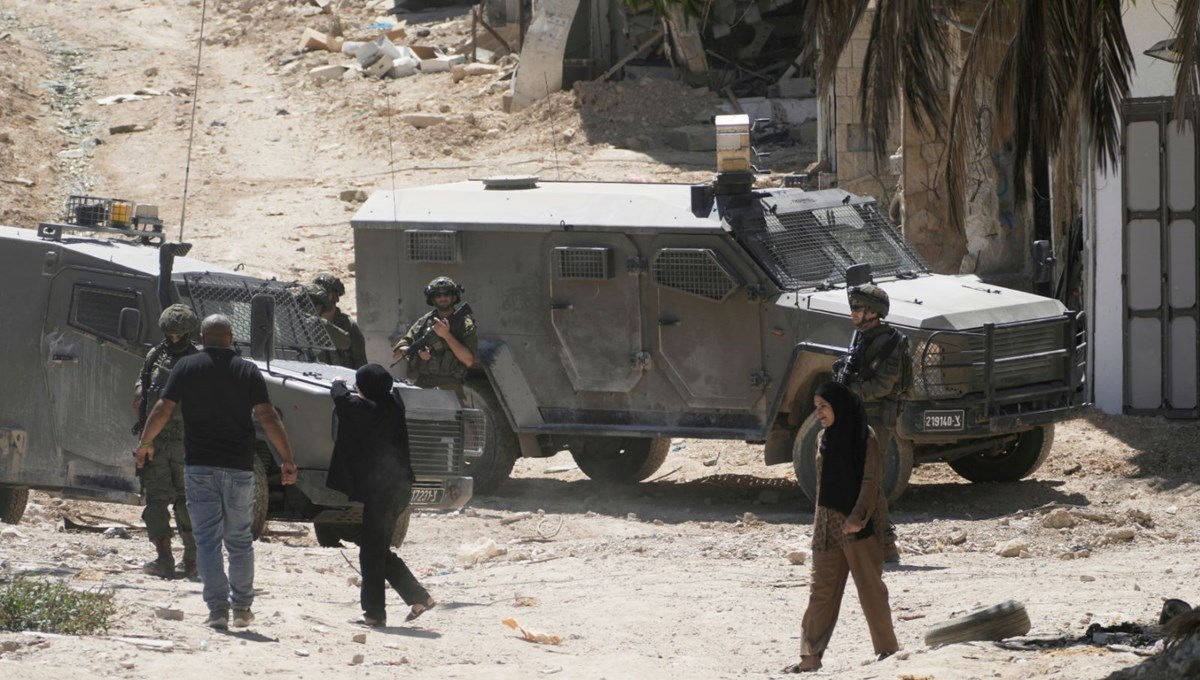 İsrail askerleri Batı Şeria'da bir çocuğu katletti