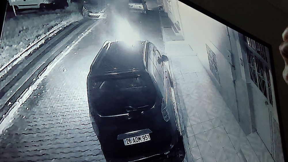 Eskişehir'de park halindeki aracı ikinci kez ateşe verdiler - 1