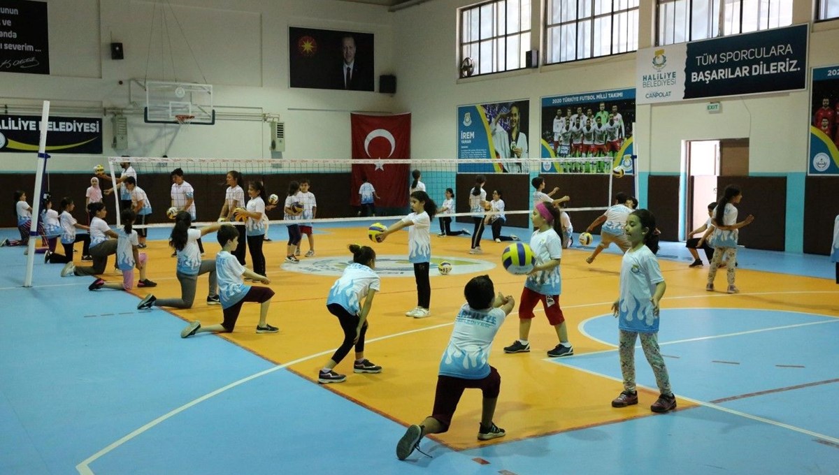 Haliliye yaz spor okullarında yüzlerce öğrenci eğitim aldı