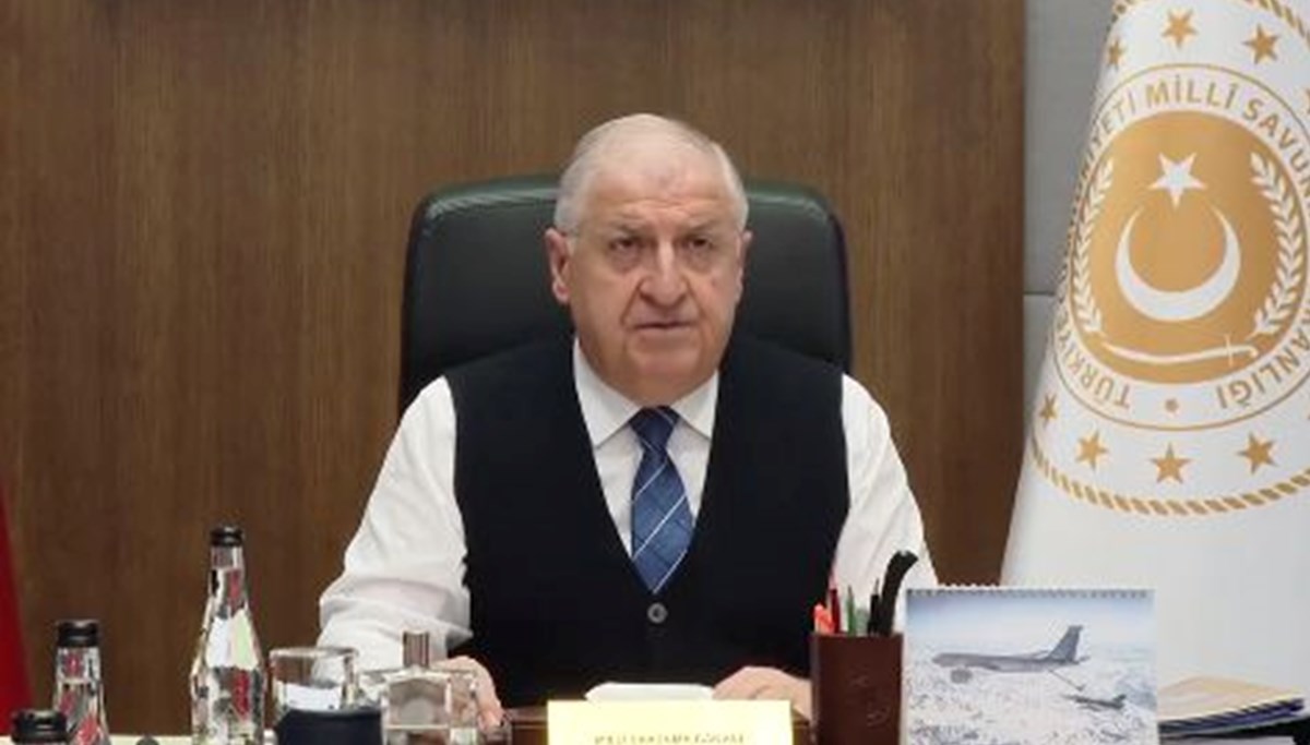 Milli Savunma Bakanı Yaşar Güler: Irak ve Suriye’nin kuzeyinde 71 hedefe hava harekatı düzenlendi Milli Savunma Bakanı Yaşar Güler: Irak ve Suriye’nin kuzeyinde 71 hedefe hava harekatı düzenlendi