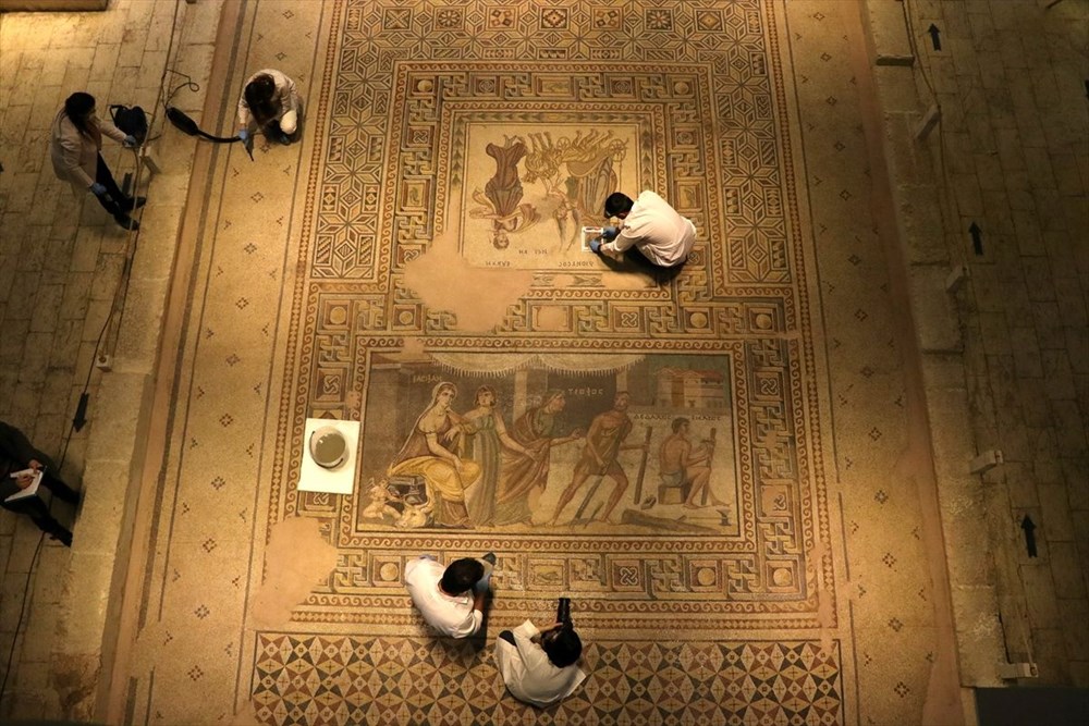 Zeugma Mozaik Müzesi'ndeki eserler, cerrah hassasiyetiyle temizlenerek geleceğe aktarılıyor - 5