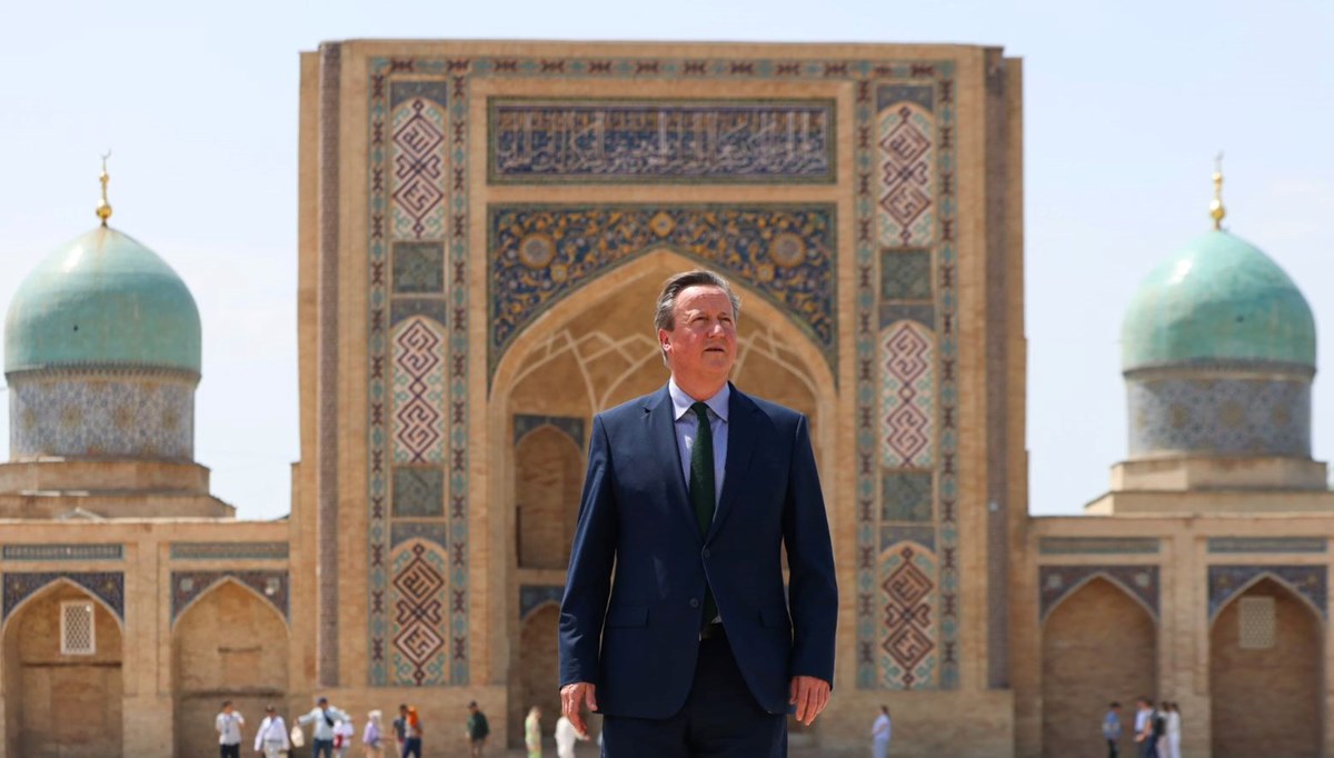 İngiliz Bakan Cameron'ın kiraladığı lüks uçak tepki çekti İngiliz Bakan Cameron'ın kiraladığı lüks uçak tepki çekti