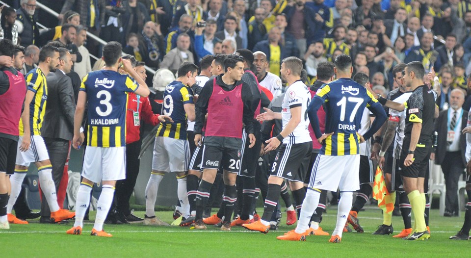 Fenerbahçe-Beşiktaş maçı yarıda kaldı - 2
