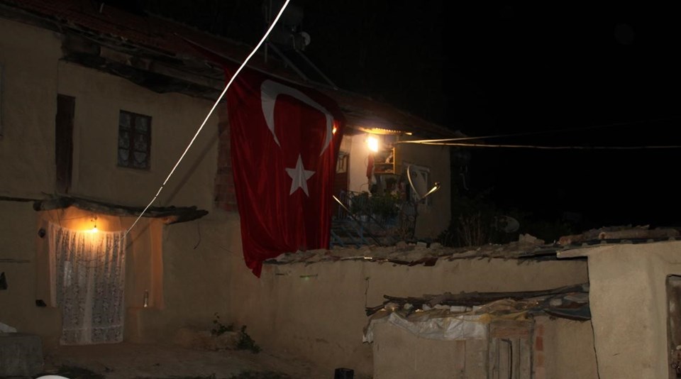 Şemdinli'de askeri araca bombalı saldırı: 2 asker şehit - 1