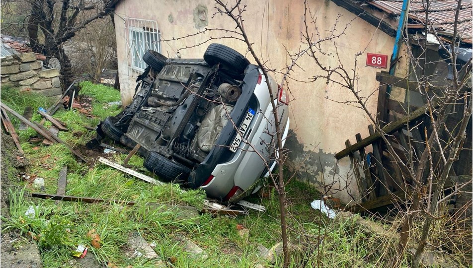 Ataşehir'de cip evin bahçesine uçtu: 1 yaralı