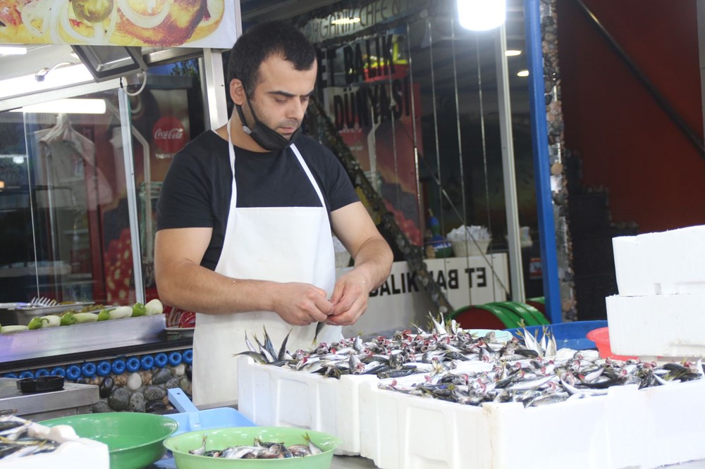 Rize’de kilo fiyatı 5 TL’ye düşen istavrit, kasayla satılıyor - 4
