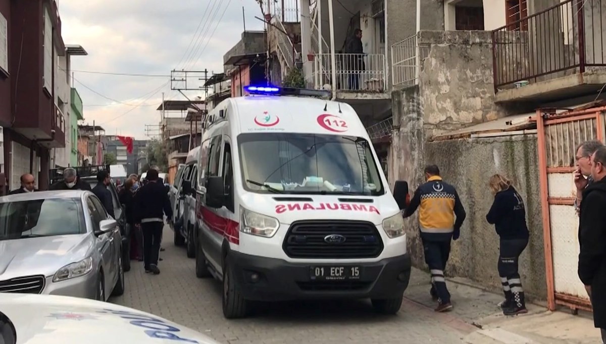 Baba ile iki çocuğu sobadan sızan gazdan öldü