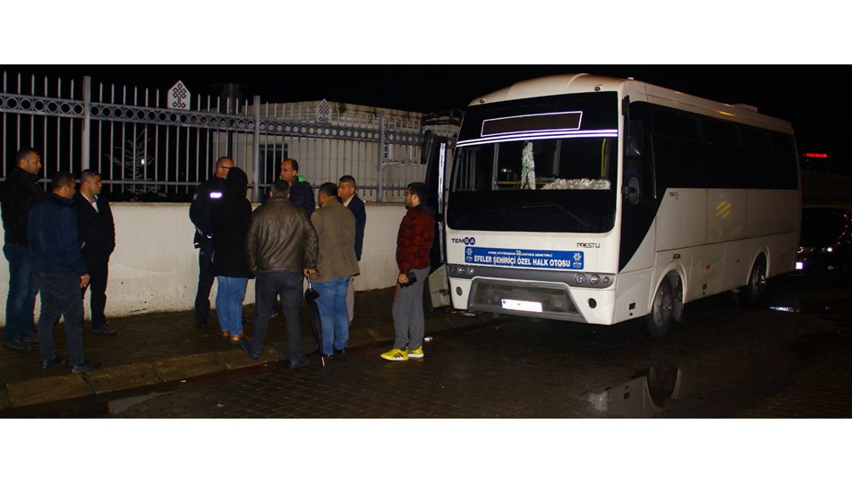 Aydin Da Otobus Soforu Yolcusu Tarafindan Bicaklandi Ntv