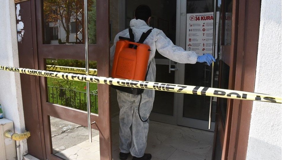 Karantinada olması gereken kişi otele giriş yaparken HES kontrolünde yakalandı