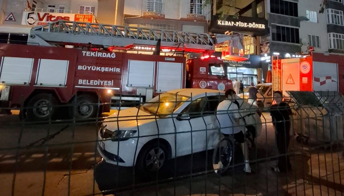 Restoran bacasında dumanlar yükseldi