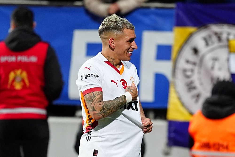 Galatasaray'ın 5 gollü gövde gösterisinin akabinde çarpıcı sözler: "Bu adam canavar | Yaptığı şey olağan değil" 78 DuUf79J4Ak665G2p2t OYQ