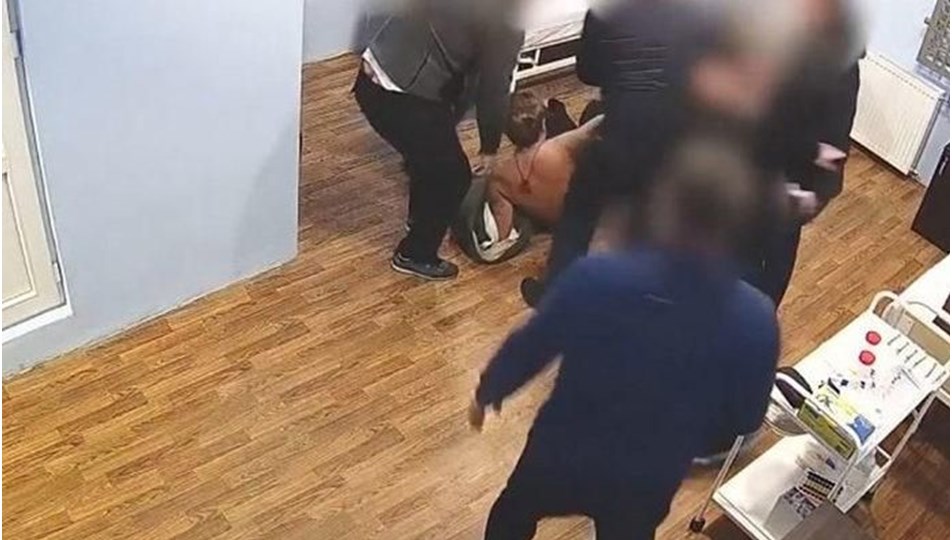 Saakaşvili zorla hücreye götürüldü
