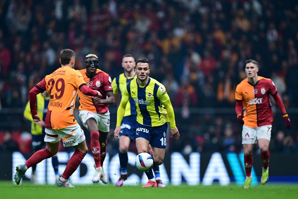 Galatasaray-Fenerbahçe derbisinde golsüz beraberlik - 34