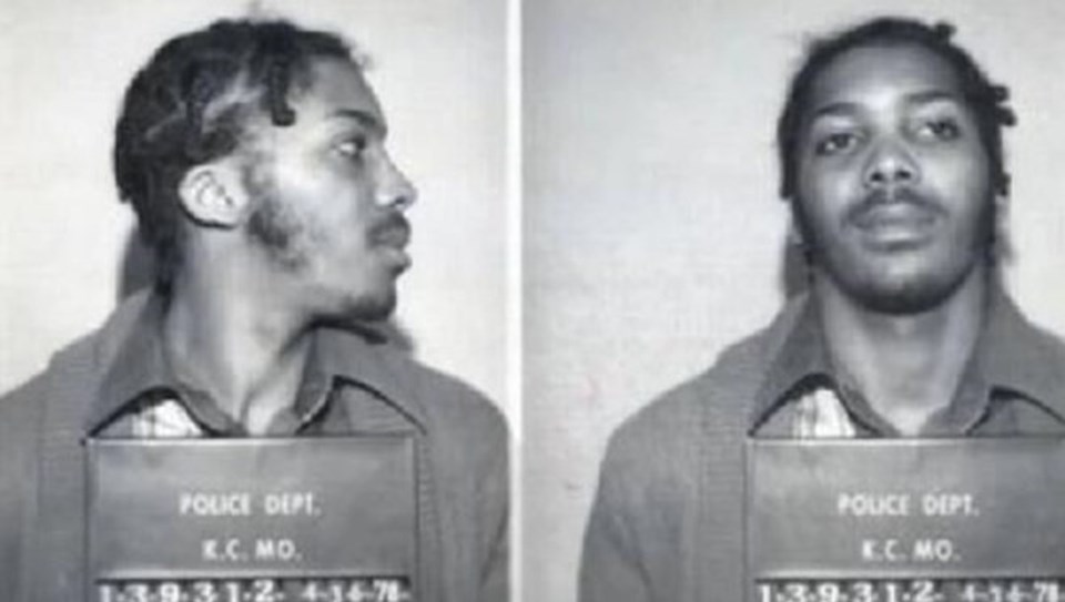 ABD’de 43 yıl sonra gelen 'pardon': Suçsuz olduğu anlaşılan mahkum için 1,5 milyon dolar toplandı - 1