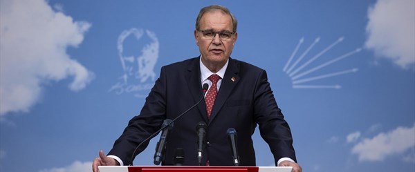 CHP Sözcüsü Öztrak: Demokrasi bu, bir oy fazla alıyorsa kolunu kaldıracaksın