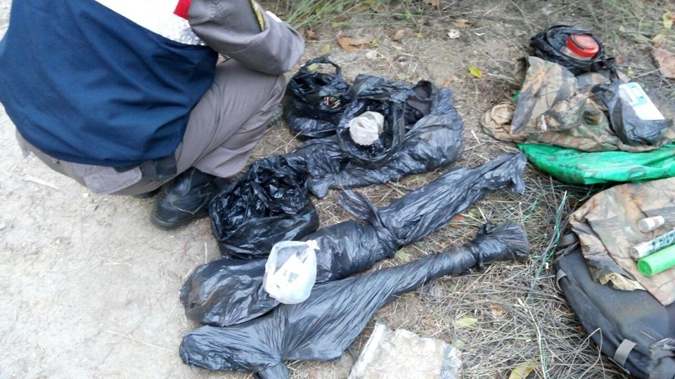 İzmir kırsalında PKK'ya ait cephanelik ortaya çıkartıldı - 2