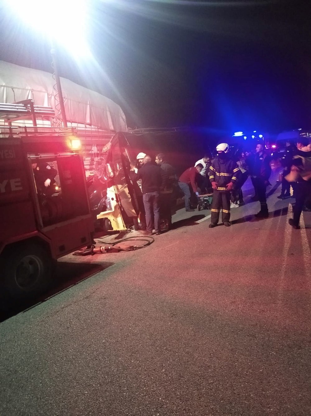 Kazadan yaralı kurtulan Ceyhun Fersoy ve Melis İşiten'den Tolga Güleryüz'e veda - 2