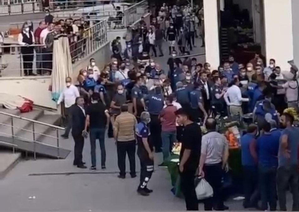 Ankara'da 'ezik şeftali' kavgası: 4 yaralı, 13 gözaltı - 2