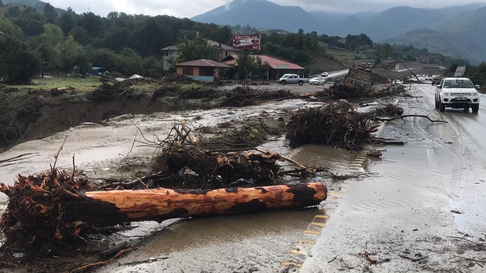 Karadeniz'de şiddetli yağış: Su basan hastane tahliye ediliyor - 5