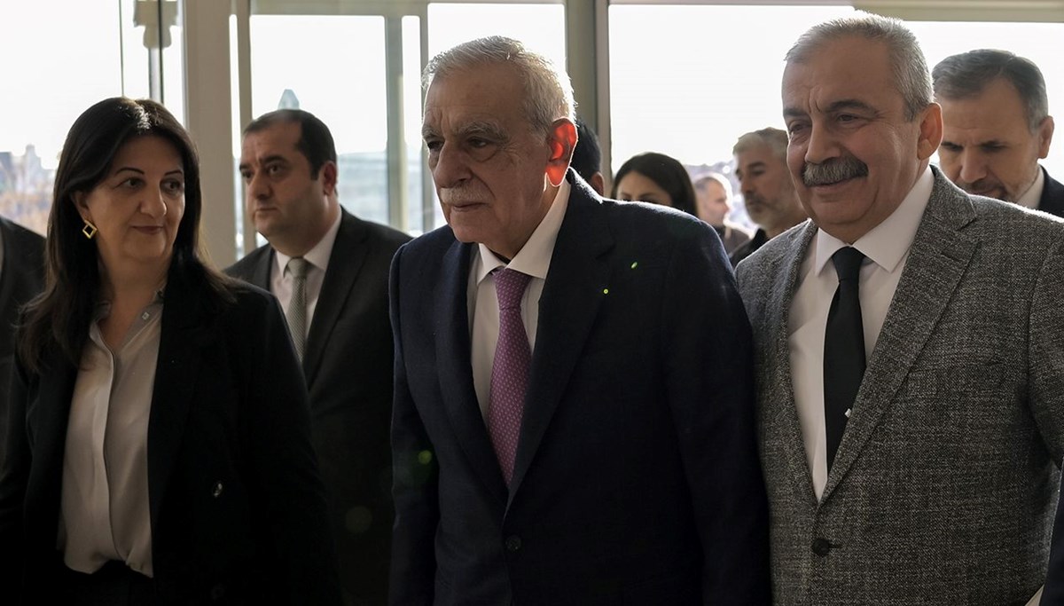 DEM Parti'nin İmralı sonrası görüşme turu: CHP görüşmesi bugün DEM Parti'nin İmralı sonrası görüşme turu: CHP görüşmesi bugün