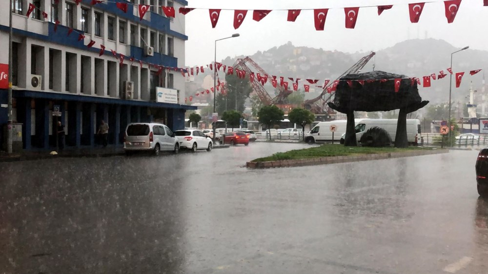 Zonguldak'ta sağanak: Yollar göle döndü - 4