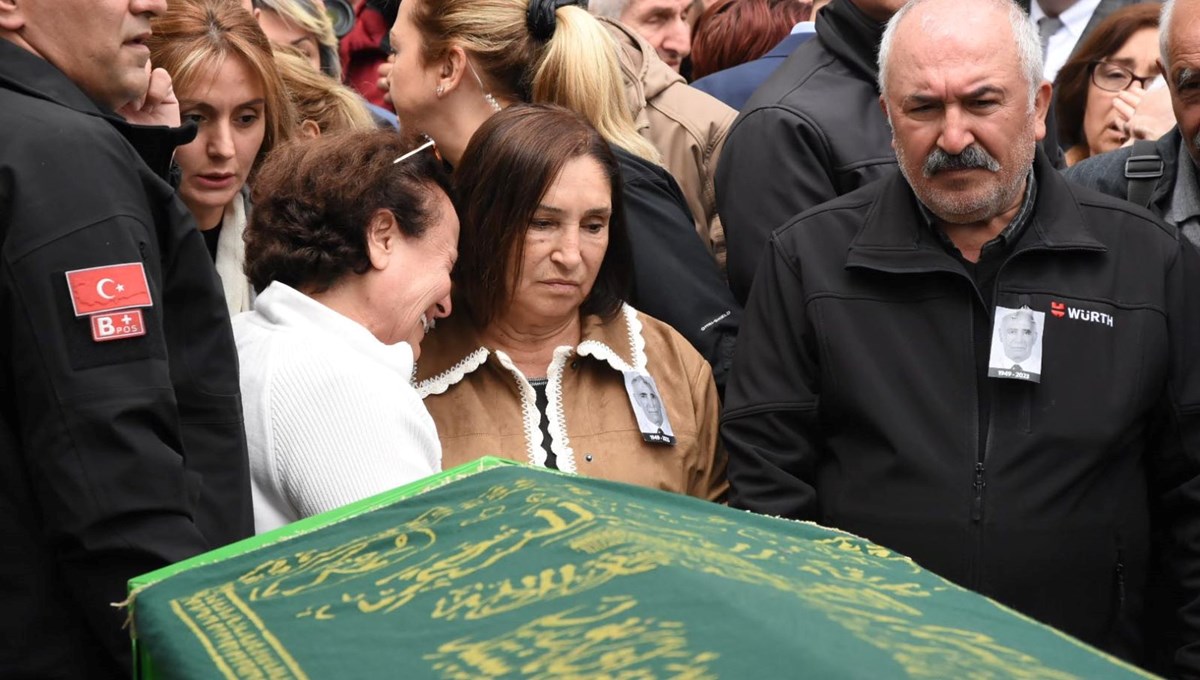 Selvi Kılıçdaroğlu'nun ağabeyi son yolculuğuna uğurlandı Selvi Kılıçdaroğlu'nun ağabeyi son yolculuğuna uğurlandı