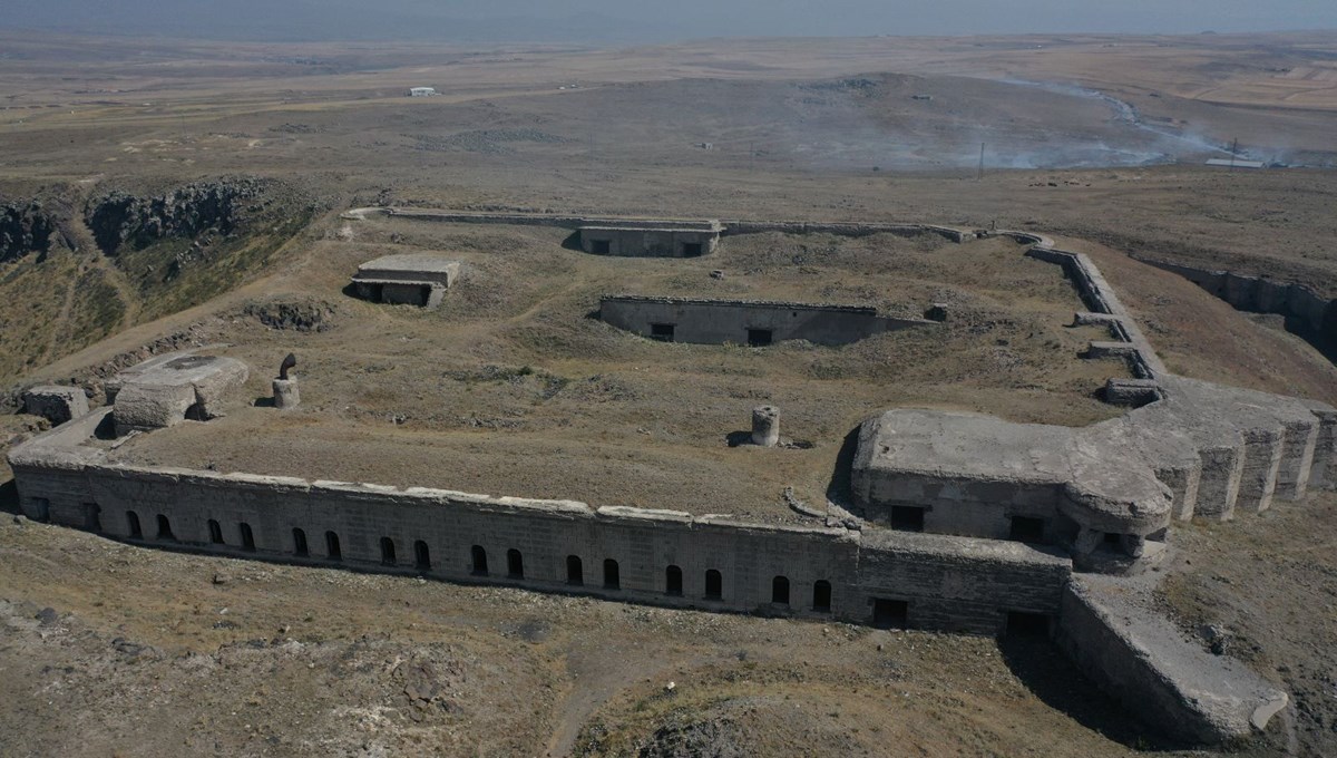 Kars'taki tarihi tabyalar, dönemin mühendislik zekasını gözler önüne seriyor