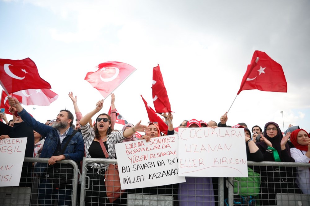 Aşı karşıtları miting yaptı: İşte kareler - 25