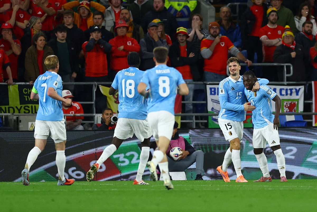 Belçika Milli Takımı oyuncuları, Galler maçında atılan gol sonrası böyle sevindi.