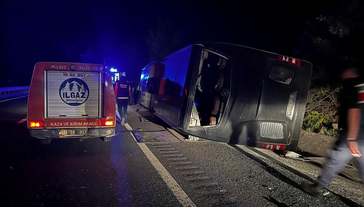 Kastamonu'da yolcu otobüsü devrildi: 10 yaralı