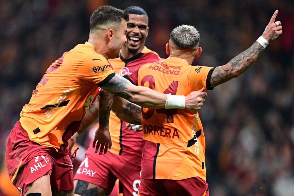 Canlı anlatım: Galatasaray, Bodrum FK'yı konuk ediyor - 14