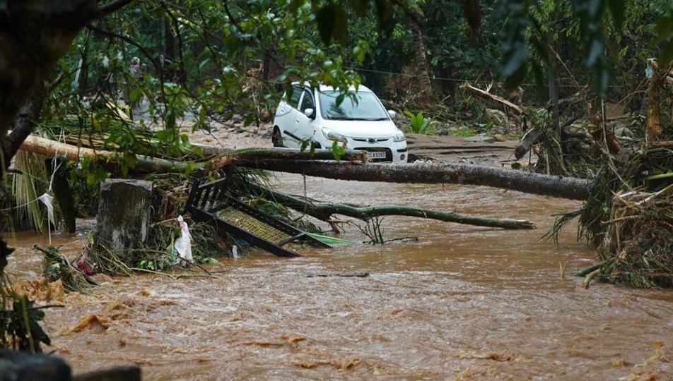 Hindistan'da şiddetli yağışlar sonucu 24 kişi öldü, onlarca kişi kayboldu