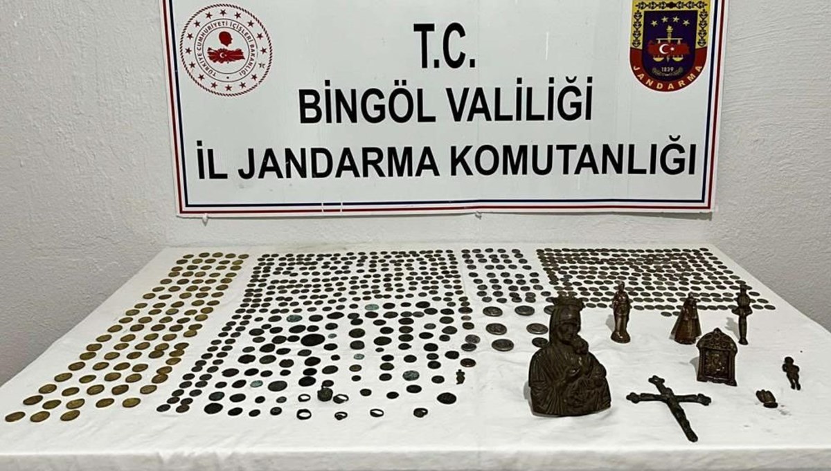 Bingöl'de 717 sikke ele geçirildi Bingöl'de 717 sikke ele geçirildi