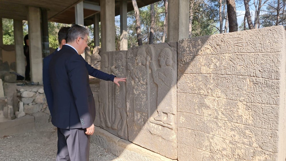 Karatepe Aslantaş Yazıtları, UNESCO Dünya Belleği Milletlerarası Kütüğü'ne kaydedildi 74