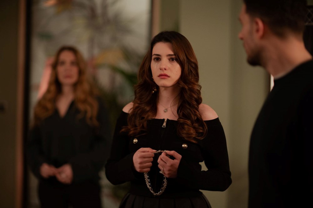 Pin tillagd av Valentina Vilovski på Movies and Shows i 2024