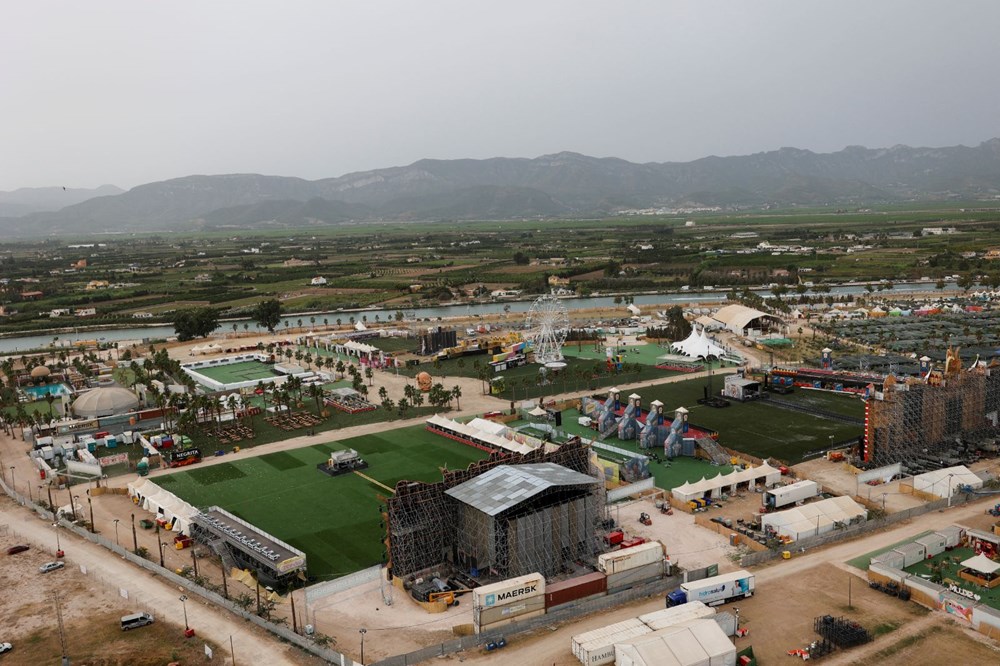 İspanya'da şiddetli rüzgar nedeniyle sahne çöktü: Müzik festivalinde 1 kişi öldü, 40 kişi yaralandı - 10