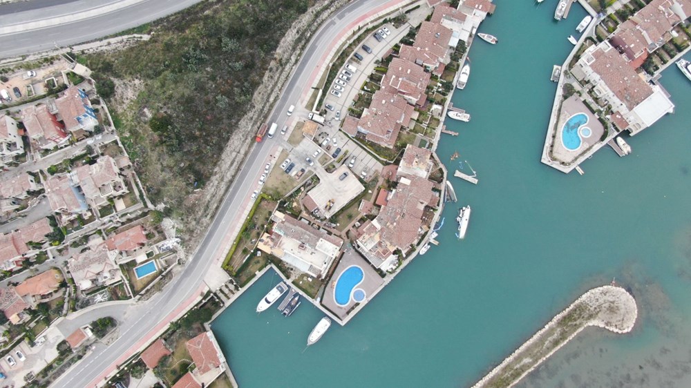 İzmir Çeşme'de hortumun geride bıraktığı hasar için çalışmalar sürüyor - 28