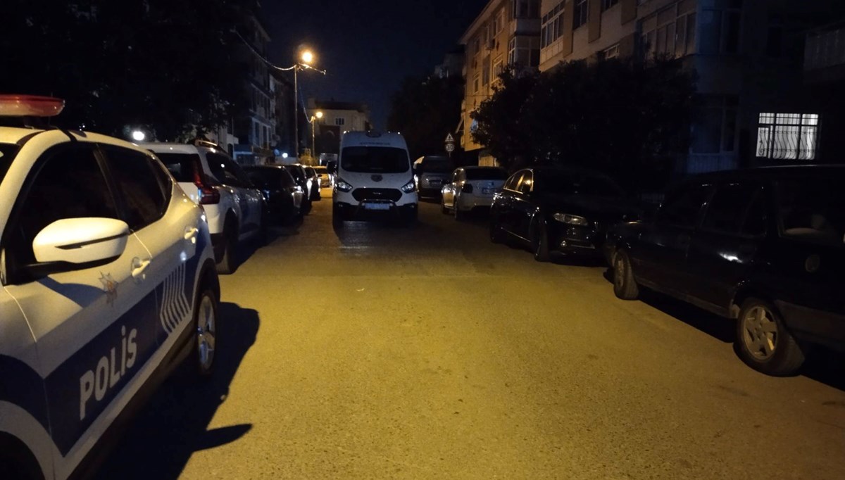 Maltepe'de gençlerin kavgasında silahlar konuştu: 3 yaralı Maltepe'de gençlerin kavgasında silahlar konuştu: 3 yaralı
