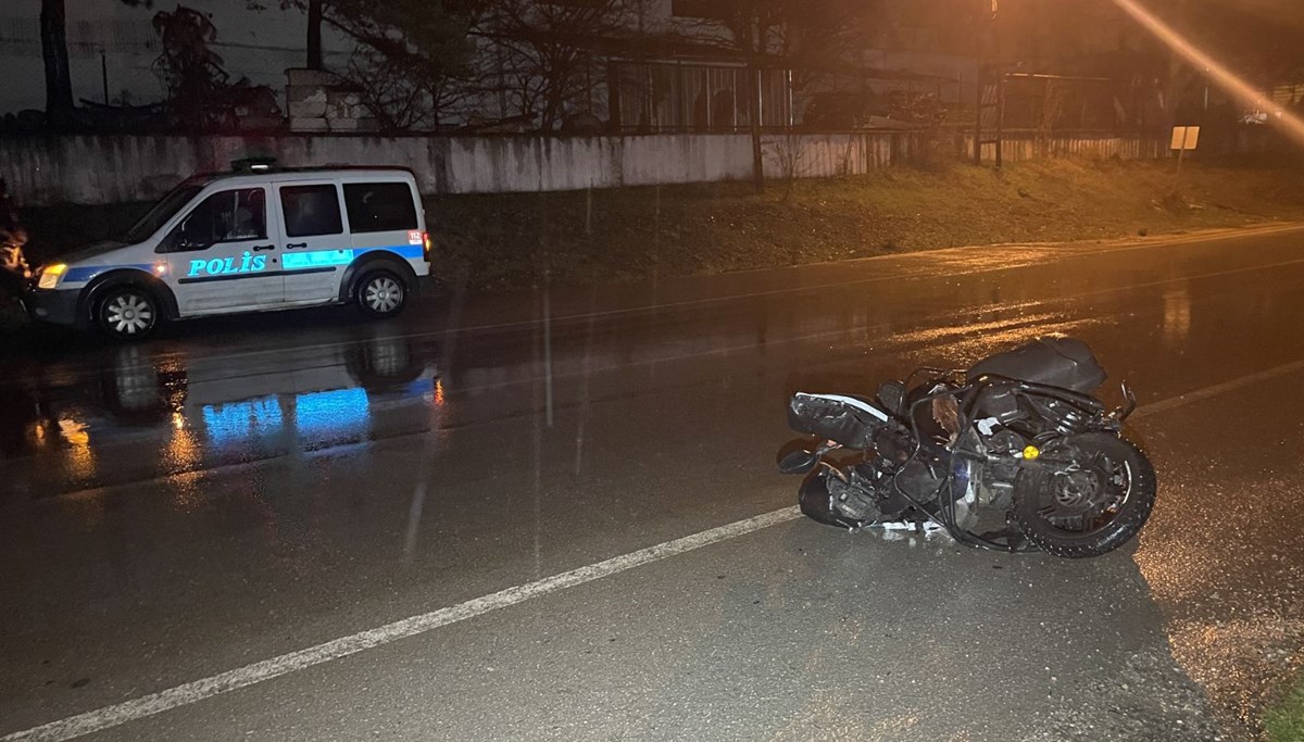 Karabük'te minibüsle çarpışan motosikletli kurye öldü Karabük'te minibüsle çarpışan motosikletli kurye öldü