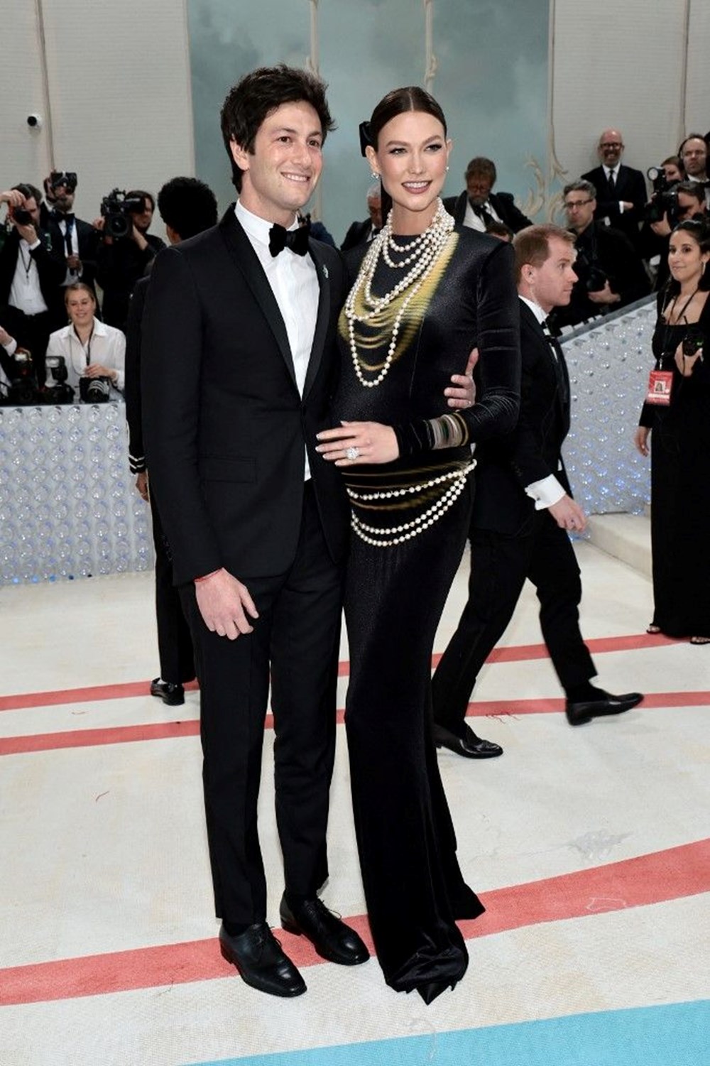 Karlie Kloss ikinci kez anne oldu - 2
