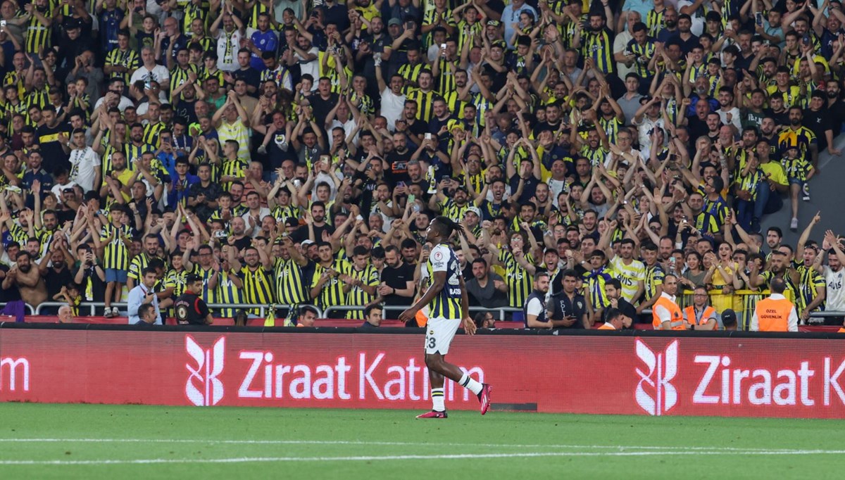 Fenerbahçe'de kombine bilet fiyatları belli oldu Fenerbahçe'de kombine bilet fiyatları belli oldu