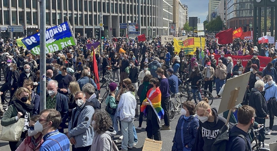 Berlin'de 'yüksek kira' protestosu - 1