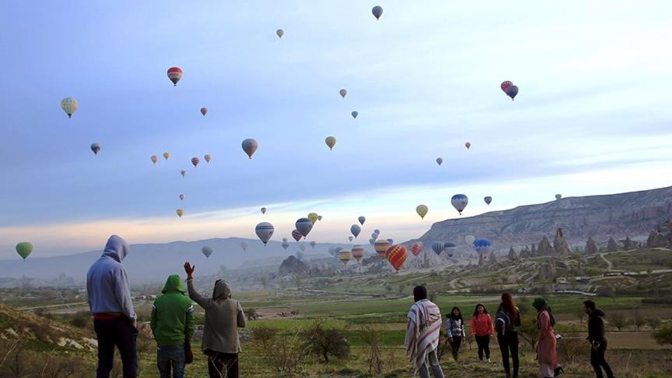 Kapadokya'da balon turları turistleri cezbediyor - 1