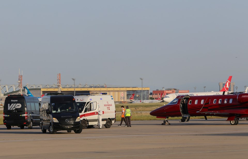 Ambulans uçakla Bakü'den İstanbul'a - 1